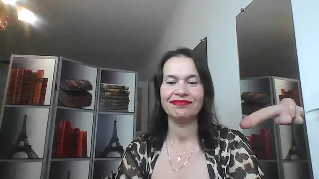 Snapshot of Selena_Moo chatting on 07/28/26, 07:39 Selena Moo online show from 07/28/26, 07:39