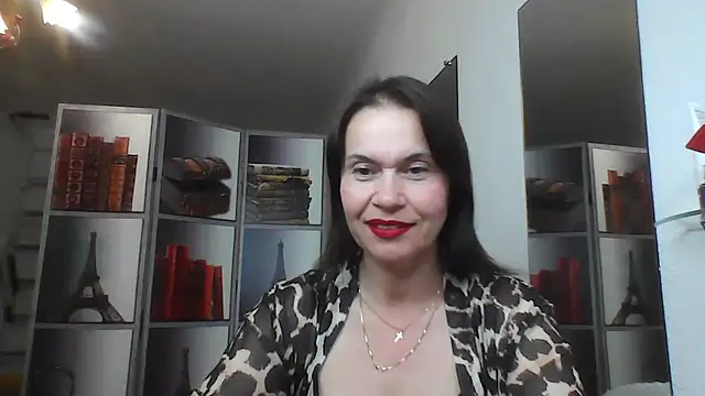 Snapshot of Selena_Moo chatting on 07/30/26, 10:03 Selena Moo online show from 07/30/26, 10:03