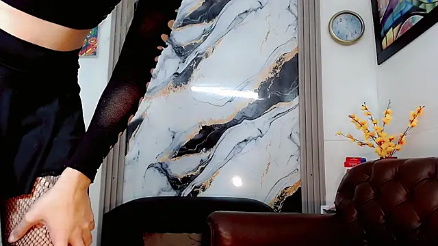 Snapshot of Mia_Colucci- chatting on 04/21/26, 11:27 Mia Colucci- online show from 04/21/26, 11:27