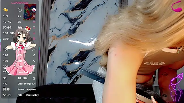 Snapshot of Mia_Colucci- chatting on 05/04/26, 07:21 Mia Colucci- online show from 05/04/26, 07:21