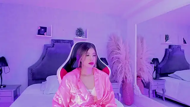 EmilyJohnsoon online show from 04/25/26, 02:47