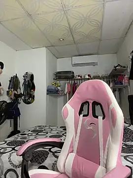 Snapshot of Blowjob-Queen_ chatting on 03/21/26, 03:33 Blowjob-Queen online show from 03/21/26, 03:33
