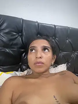 Snapshot of Blowjob-Queen_ chatting on 04/22/26, 03:31 Blowjob-Queen online show from 04/22/26, 03:31