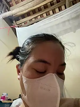 Snapshot of SeraCin chatting on 03/21/26, 03:33 SeraCin online show from 03/21/26, 03:33