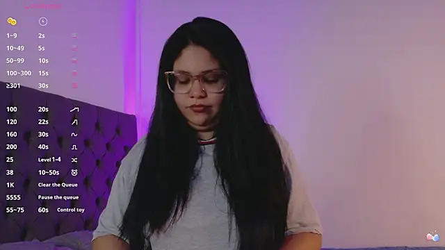 Snapshot of Aimi_velvet chatting on 05/13/26, 01:03 Aimi velvet online show from 05/13/26, 01:03