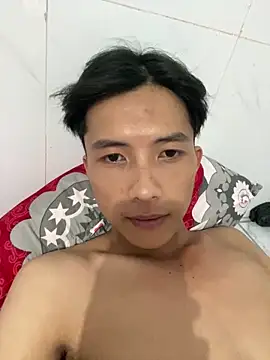 Snapshot of Nguyencuong1999 chatting on 03/30/26, 02:18 Nguyencuong1999 online show from 03/30/26, 02:18