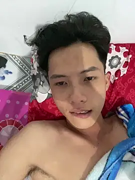 Snapshot of Nguyencuong1999 chatting on 04/14/26, 10:27 Nguyencuong1999 online show from 04/14/26, 10:27