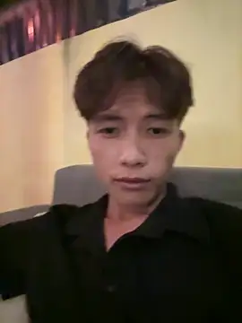 Snapshot of Nguyencuong1999 chatting on 05/09/26, 11:37 Nguyencuong1999 online show from 05/09/26, 11:37
