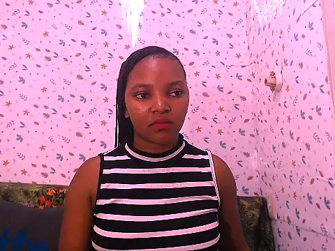 Snapshot of ebonysativa chatting on 04/10/26, 04:39 ebonysativa online show from 04/10/26, 04:39