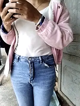 Snapshot of Personality-girl- chatting on 03/23/26, 01:53 Personality-girl- online show from 03/23/26, 01:53