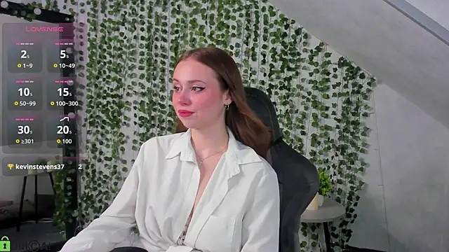 Snapshot of Vanessa_Williamsonn chatting on 07/06/26, 05:26 Vanessa Williamsonn online show from 07/06/26, 05:26
