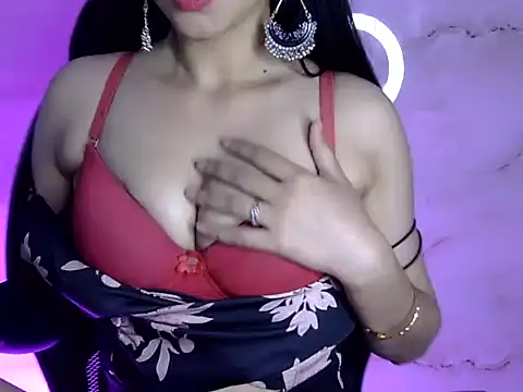 Snapshot of Anaya_singh chatting on 04/17/26, 07:28 Anaya singh online show from 04/17/26, 07:28