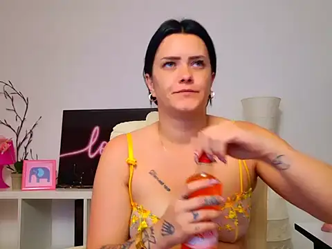 NicolSparkleX online show from 06/25/26, 05:45