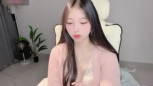Yukiy8877 online show from 05/03/26, 12:33