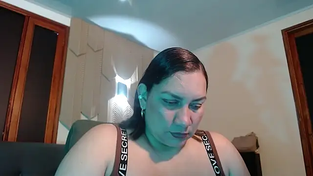 mia coral1 online show from 04/16/26, 04:41