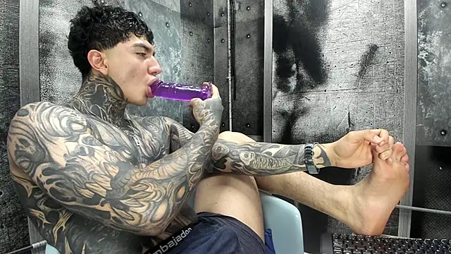 Snapshot of Gury_tattoo chatting on 05/26/26, 07:10 Gury tattoo online show from 05/26/26, 07:10