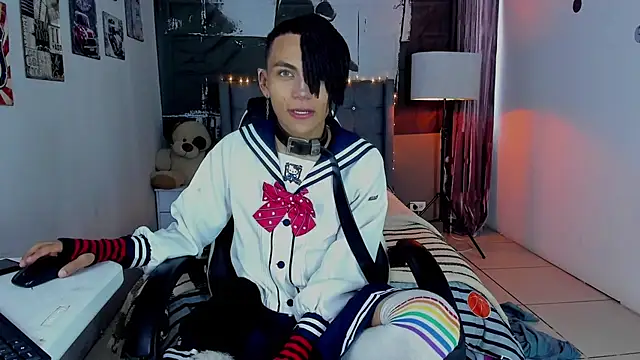 Snapshot of romeo_laurient chatting on 04/30/26, 10:36 romeo laurient online show from 04/30/26, 10:36