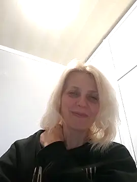 MiaLove183 online show from 04/02/26, 01:42