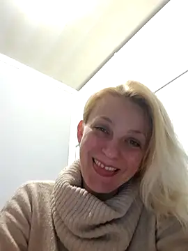 MiaLove183 online show from 04/08/26, 01:11