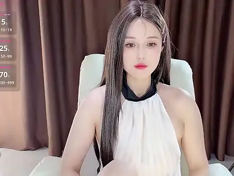 Snapshot of QIQI_77_ chatting on 04/15/26, 02:40 QIQI 77 online show from 04/15/26, 02:40