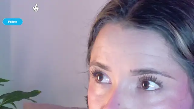 KylieVennet online show from 04/29/26, 04:05