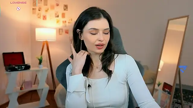 Snapshot of rebbekkakowalski chatting on 04/18/26, 03:21 rebbekkakowalski online show from 04/18/26, 03:21