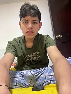 Snapshot of juanma759 chatting on 04/07/26, 03:18 juanma759 online show from 04/07/26, 03:18