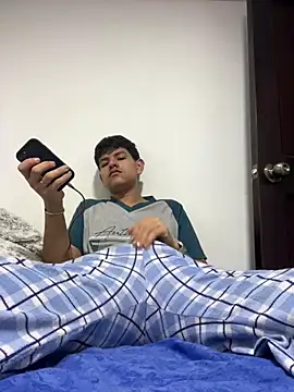 Snapshot of juanma759 chatting on 05/12/26, 02:30 juanma759 online show from 05/12/26, 02:30