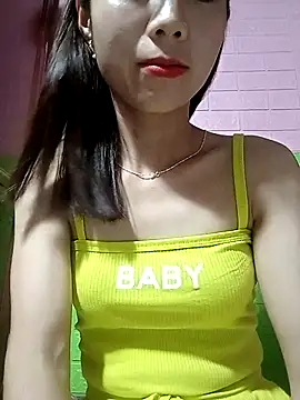 AmyLinee01 online show from 04/22/26, 07:44