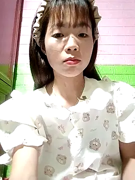 AmyLinee01 online show from 05/07/26, 05:35