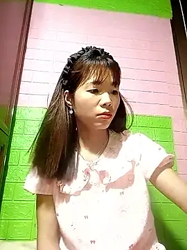 Snapshot of AmyLinee01 chatting on 05/13/26, 10:38 AmyLinee01 online show from 05/13/26, 10:38