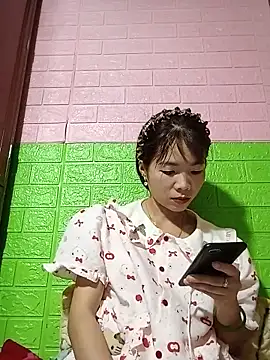 Snapshot of AmyLinee01 chatting on 05/24/26, 05:45 AmyLinee01 online show from 05/24/26, 05:45