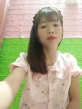 Snapshot of AmyLinee01 chatting on 06/10/26, 05:28 AmyLinee01 online show from 06/10/26, 05:28
