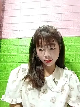 Snapshot of AmyLinee01 chatting on 06/14/26, 03:14 AmyLinee01 online show from 06/14/26, 03:14
