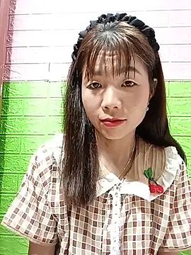 Snapshot of AmyLinee01 chatting on 06/18/26, 11:58 AmyLinee01 online show from 06/18/26, 11:58