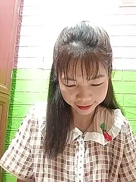 Snapshot of AmyLinee01 chatting on 06/19/26, 08:18 AmyLinee01 online show from 06/19/26, 08:18