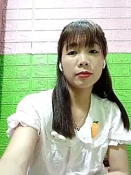 Snapshot of AmyLinee01 chatting on 07/07/26, 07:29 AmyLinee01 online show from 07/07/26, 07:29