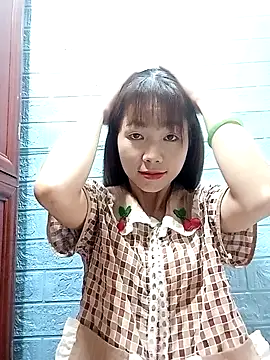 Snapshot of AmyLinee01 chatting on 08/07/26, 03:36 AmyLinee01 online show from 08/07/26, 03:36