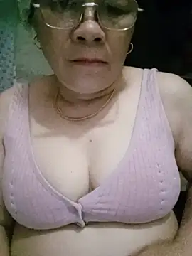 Snapshot of Funsexy1 chatting on 05/31/26, 08:43 Funsexy1 online show from 05/31/26, 08:43
