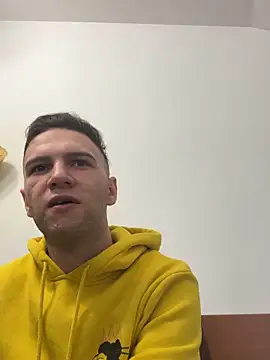 Snapshot of undercoverteen chatting on 03/22/26, 07:01 undercoverteen online show from 03/22/26, 07:01