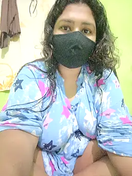 Snapshot of Papte- chatting on 04/30/26, 12:44 Papte- online show from 04/30/26, 12:44