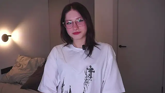 Snapshot of CindieArning chatting on 03/22/26, 06:33 CindieArning online show from 03/22/26, 06:33