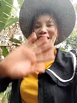Snapshot of Ruby_Lucy chatting on 03/28/26, 12:32 Ruby Lucy online show from 03/28/26, 12:32