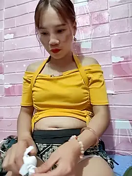 Snapshot of Ruby_Lucy chatting on 03/28/26, 12:38 Ruby Lucy online show from 03/28/26, 12:38