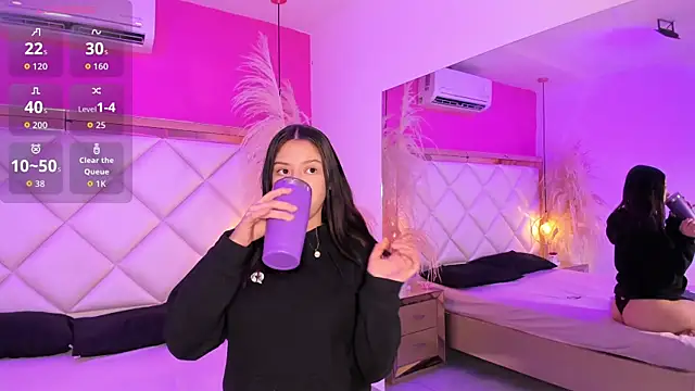 DaniandCute online show from 03/25/26, 06:19