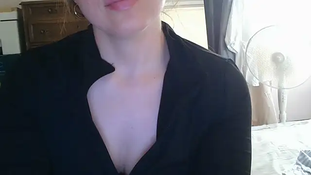 Snapshot of mery_lou20252 chatting on 06/20/26, 11:13 mery lou20252 online show from 06/20/26, 11:13