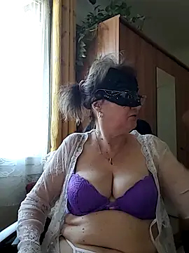 Snapshot of Chrismaturefrench chatting on 03/25/26, 04:02 Chrismaturefrench online show from 03/25/26, 04:02
