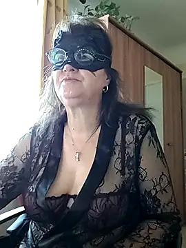 Snapshot of Chrismaturefrench chatting on 03/26/26, 04:01 Chrismaturefrench online show from 03/26/26, 04:01