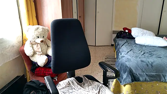 Snapshot of Chrismaturefrench chatting on 04/19/26, 03:33 Chrismaturefrench online show from 04/19/26, 03:33