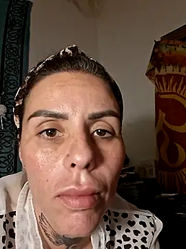 Snapshot of chiquitilla41 chatting on 04/20/26, 06:16 chiquitilla41 online show from 04/20/26, 06:16
